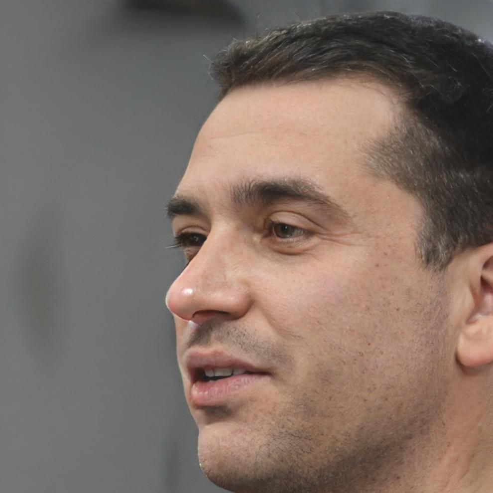 Callum Breivik teaching financial analysis